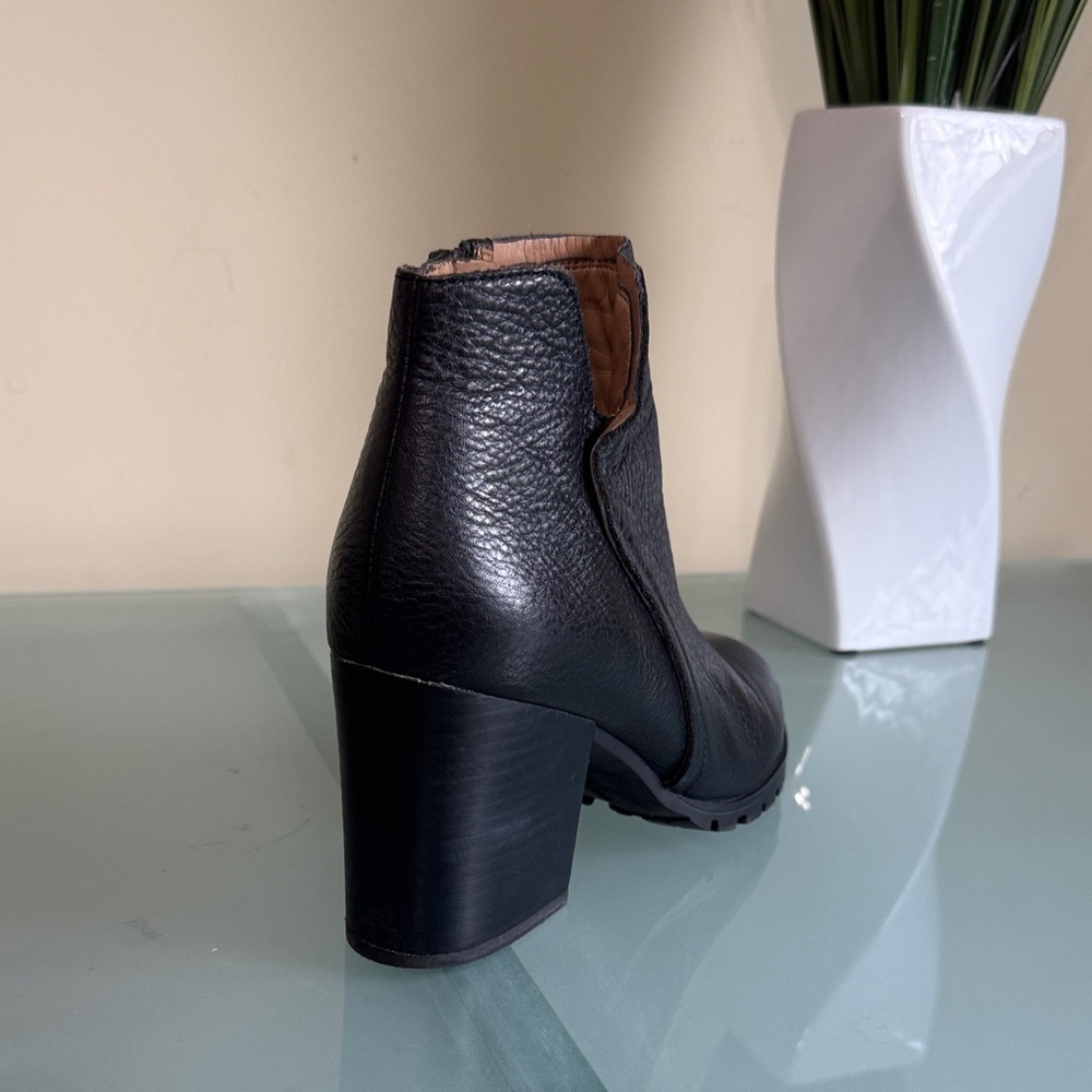 Franco Sarto Black Leather Moto Ankle Boots with Lug Sole Size 8.5 - Picture 6 of 8